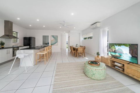 Retreat In The Heart Of Alex - 3BR Sleeps 11, Pool - Cruises Travel 1
