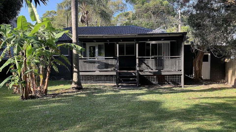 Retro Beach House - Macmasters Beach - Travel Search 0