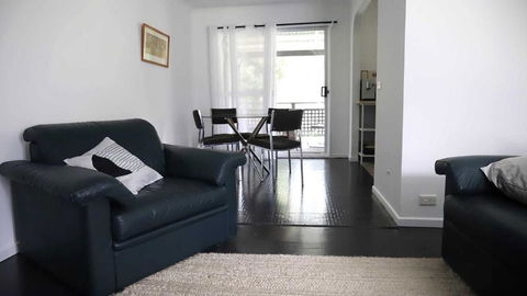 Retro Beach House - Macmasters Beach - Travel Search 2