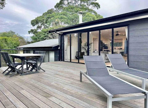 Rhyll Home With A View - Cruises Travel 3
