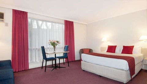Ringwood Lake Inn - Cruises Travel 1