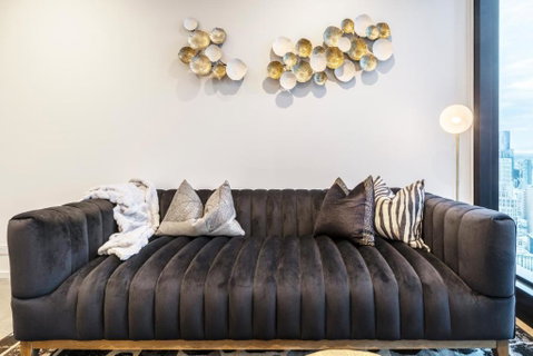 Ritzy Apartment In Iconic Australia 108 With Views - Tourism Guide 0