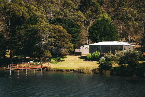 Rivers Edge Retreat - Travel Search 1