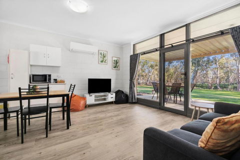 Riversands Rest Accommodation Paringa - Coobah Cottage - Tourism Guide 2