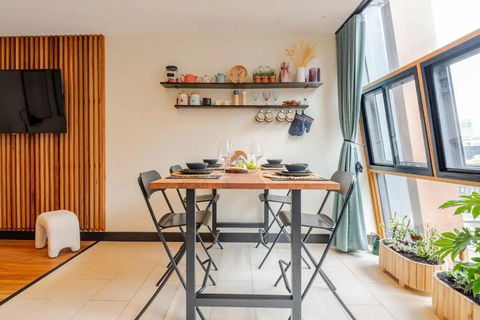 Riverside Apartment Melbourne CBD - Travel Search 2
