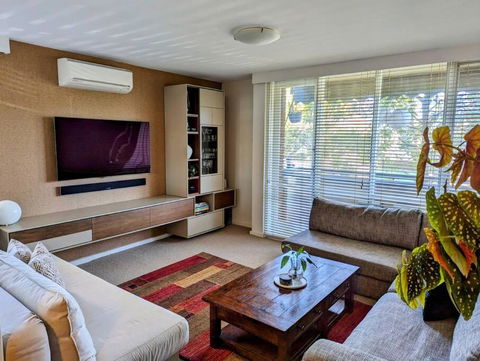 Riverside Haven On City Doorstep - Travel Search 0