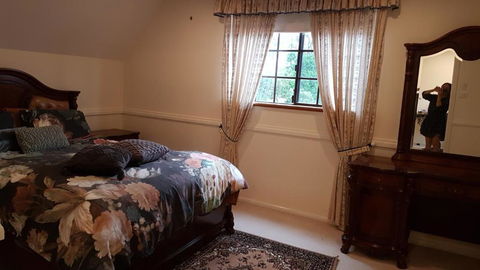 Riverside Vintage Home - Travel Agents 1