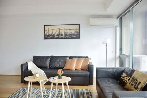 RiverView Spacious 3BR2Bath2Car WifiPoolGym Crown - Travel Search 0
