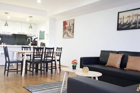 RiverView Spacious 3BR2Bath2Car WifiPoolGym Crown - Travel Search 2