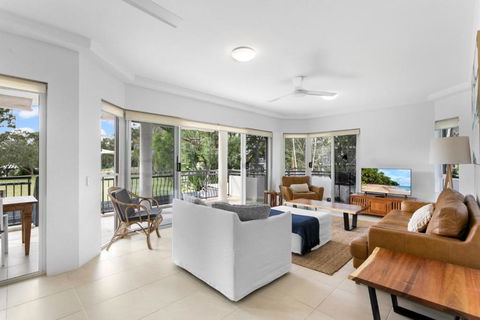 Riviera Noosa Resort - Tourism Guide 0