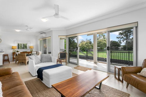 Riviera Noosa Resort - Tourism Guide 1