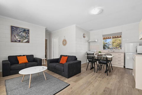 Riversands Rest Accommodation Paringa - Tea Tree Cottage - Tourism Guide 1