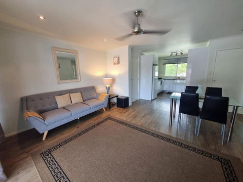 Residential Two-bedroom Unit On The Strand, Self-check In, Wi-fi - Cruises Travel 0