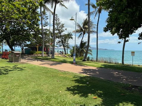 Residential Two-bedroom Unit On The Strand, Self-check In, Wi-fi - Cruises Travel 1