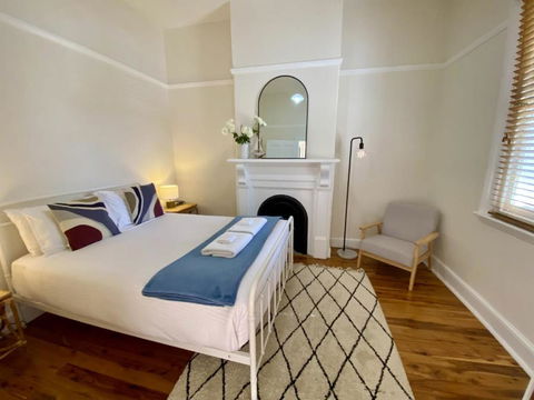 Roseland Cottage - CBD Heritage - Travel Search 3