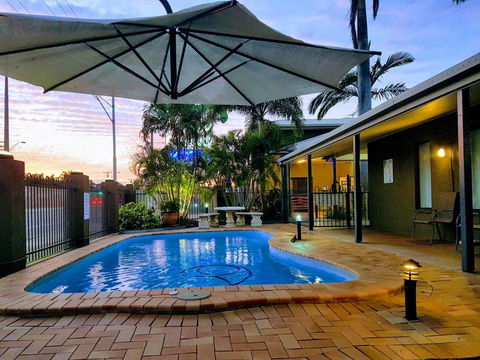 Rockhampton Palms Motor Inn - Travel Agents 2