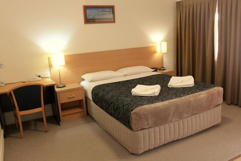 Rockhampton Palms Motor Inn - Travel Agents 1