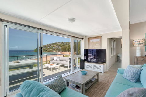 Rocklands Palm Beach Front - Cruises Travel 1