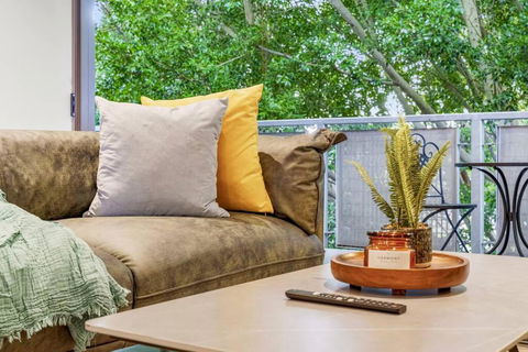 Rooftop 2 Bed Apt With Terrace At Newtown - Cruises Travel 2