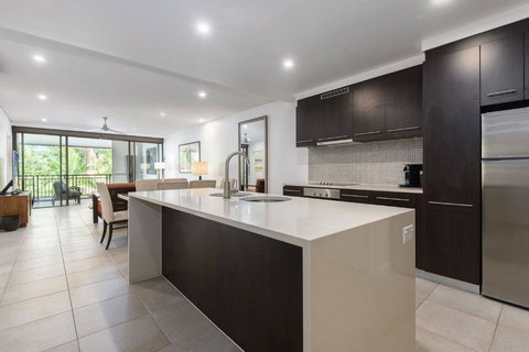 Rooftop Tranquility At Stunning Temple Resort - Travel Search 2