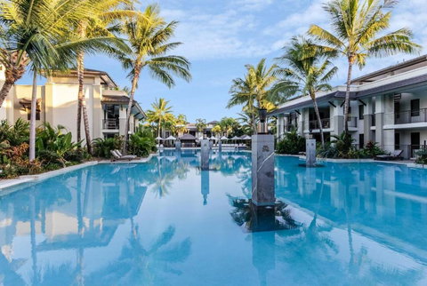 Rooftop Tranquility At Stunning Temple Resort - Travel Search 3