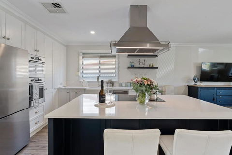 Rose Cottage 3B Hutchinson St Goolwa - Linen Included - Travel Search 0