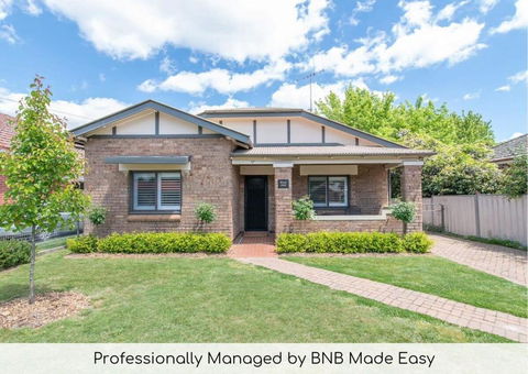 Rose Hill On Hamer, 1940s Charming Cottage Near Cook Park - Travel Agents 0