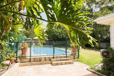 ROSEBUD SEA CENTRAL - Travel Agents 0