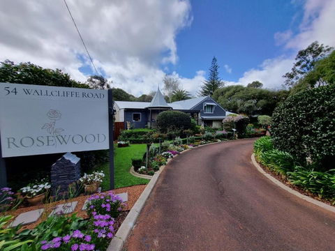 Rosewood Guesthouse - Cruises Travel 0