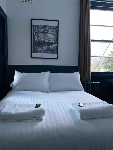 Royal Hotel Oberon - Cruises Travel 1