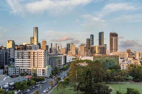 Russell St. Retreat Near Brisbane Convention Centre - Cruises Travel 1