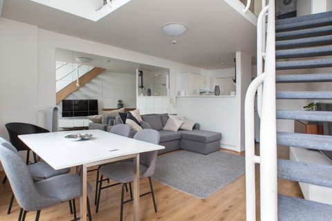 S203S - The Loft By Darling Harbour - Travel Search 1