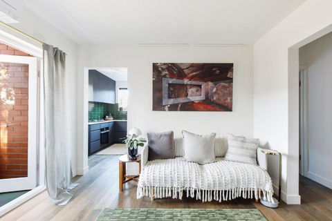 Sage Haven - Laidback St Kilda Beach Living - Tourism Guide 0