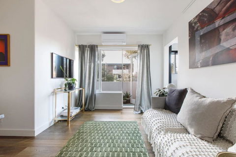 Sage Haven - Laidback St Kilda Beach Living - Tourism Guide 1