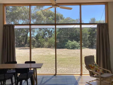 Salt House Brand New Bayside Accomodation - Tourism Guide 1