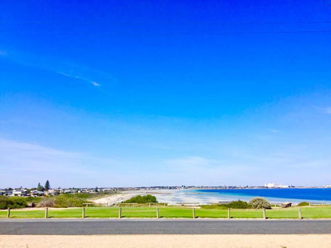 SALT @ North Beach WALLAROO (absolute Beachfront) - Tourism Guide 0