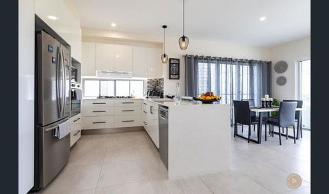 Salt Zen Holiday Townhouse - Travel Agents 3