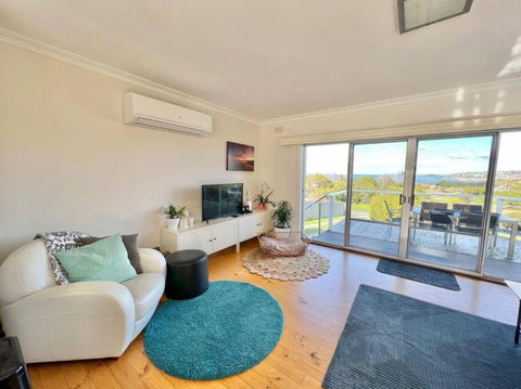 Saltwater Haven - Pets Welcome. Wifi. Amazing View - Travel Search 2