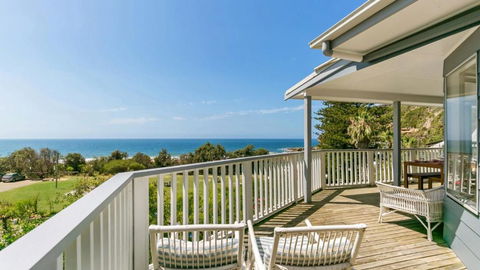 Salty Air Beachside Cottage At Killcare - Tourism Guide 0