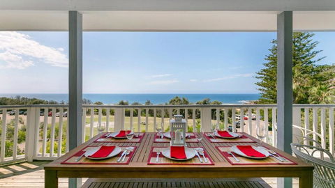 Salty Air Beachside Cottage At Killcare - Tourism Guide 1