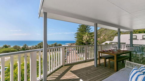Salty Air Beachside Cottage At Killcare - Tourism Guide 2