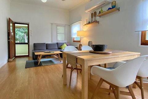 SALTYS AMITY POINT - Tourism Guide 3