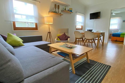 SALTYS AMITY POINT - Tourism Guide 2