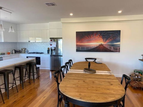 Sanary A Modern Beach Home In Martha Cove - Travel Search 2