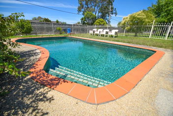 Sandown Heritage Motel with Tourism Guide
