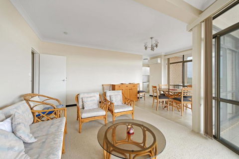 Sandpiper 9 25 Waugh Street - Travel Agents 1