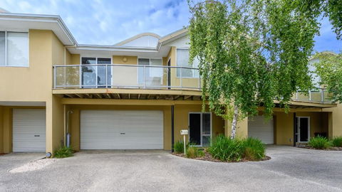 Sandpiper 9 - Close To Town And Beach - Travel Search 0