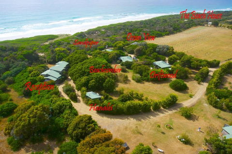 Sandpiper Ocean Cottages - Tourism Guide 0