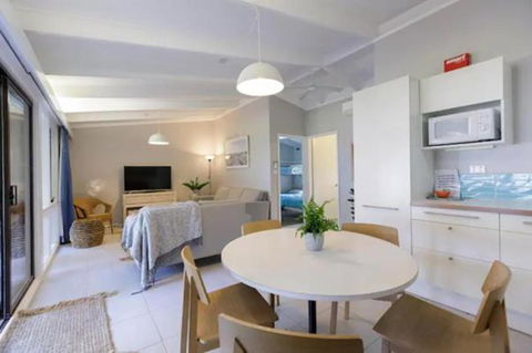 Sandpiper On Smiths Lake - Tourism Guide 1