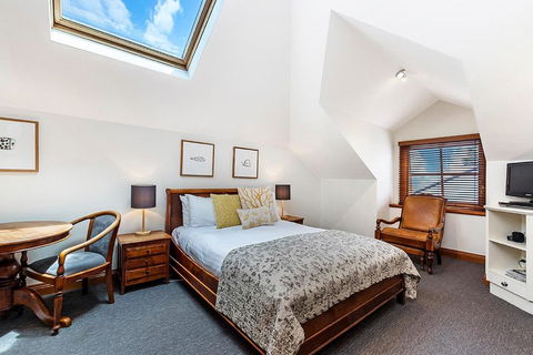 Sandstone Suites - In The Heart Of Port Fairy - Tourism Guide 2